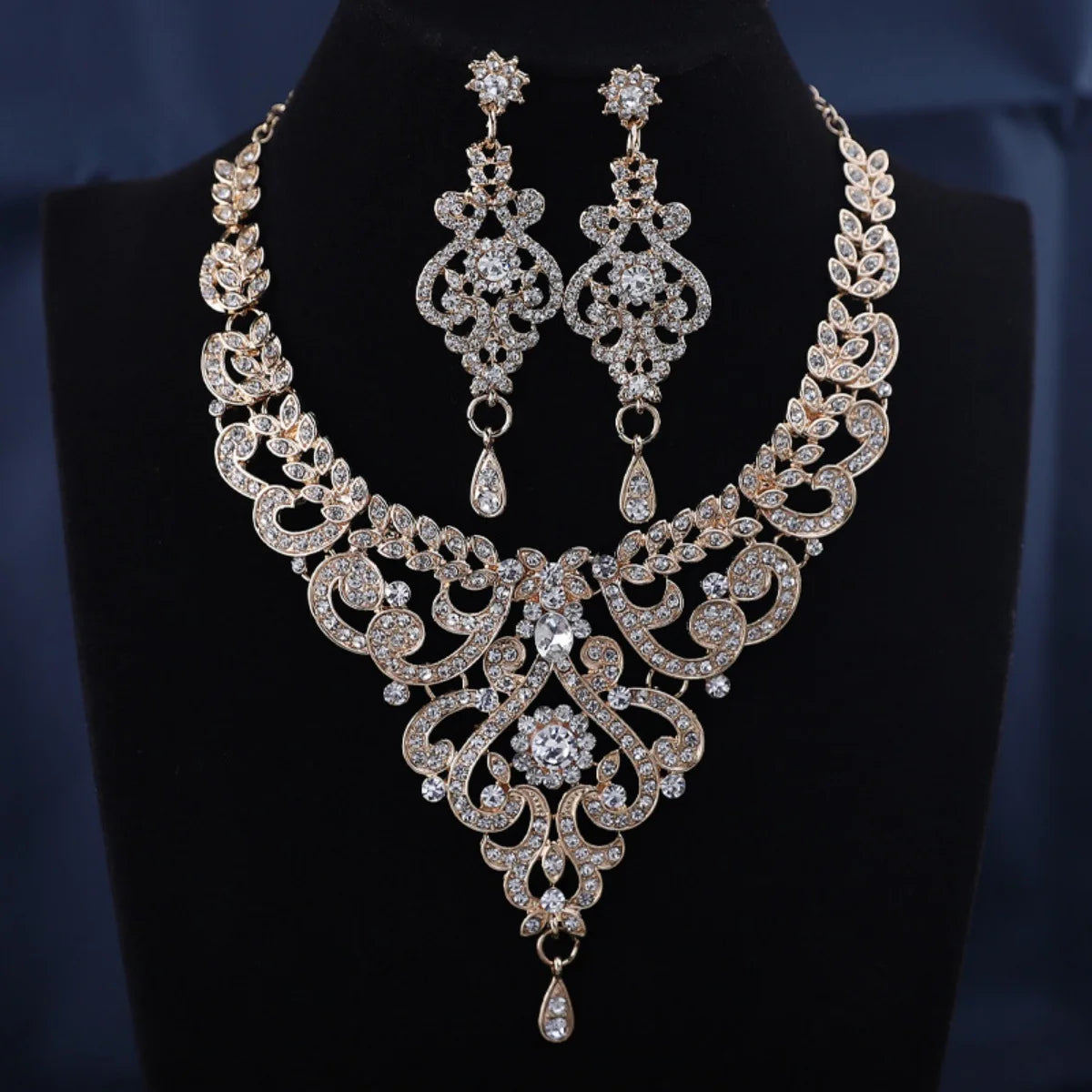 Women's bridal jewelry set, high-end design inlaid with rhinestones, crystal pendant necklaces, earrings