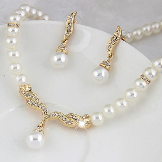 Classic Pearl Jewelry Set
