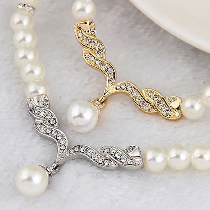 Classic Pearl Jewelry Set