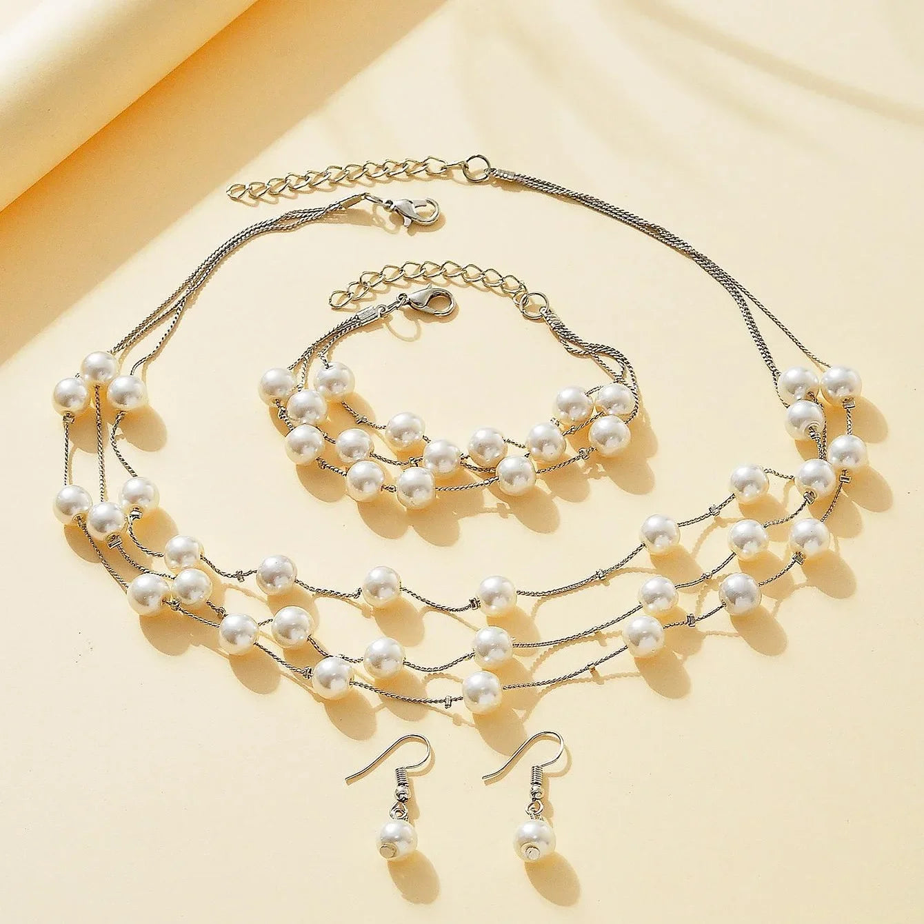 Classy Pearl Jewelry Set