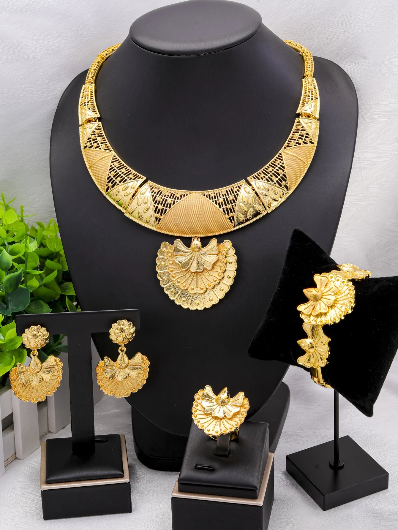 Dubai Jewelry for Women Fashion 24k Gold Plated Jewelry Set Necklace Earrings Accessories Gifts for Party Wedding